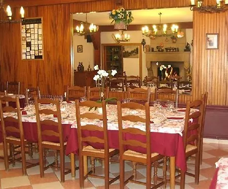 Hotel Des Voyageurs Saint-Anthème